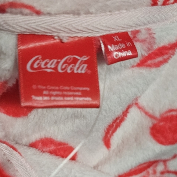 NWOT Cherry Coke Pullover - Picture 4 of 7
